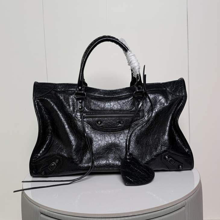 Picture of Balenciaga Handbags _SKUfw234823178fw